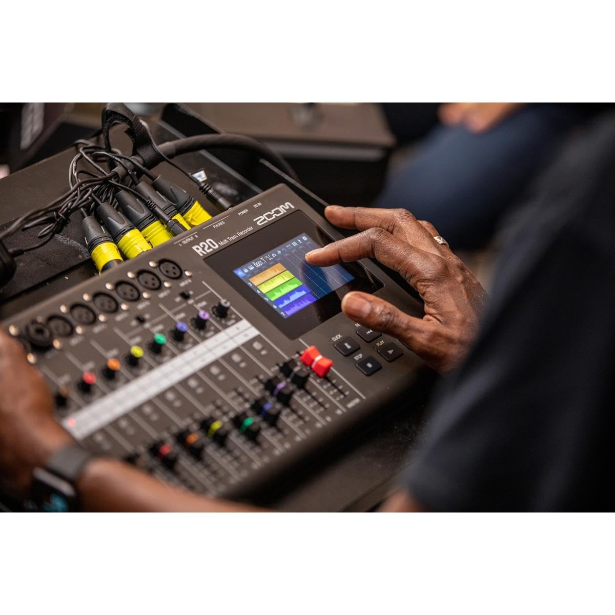 16 Tracks 6 XLR Inputs Tabletop Recorder V55736