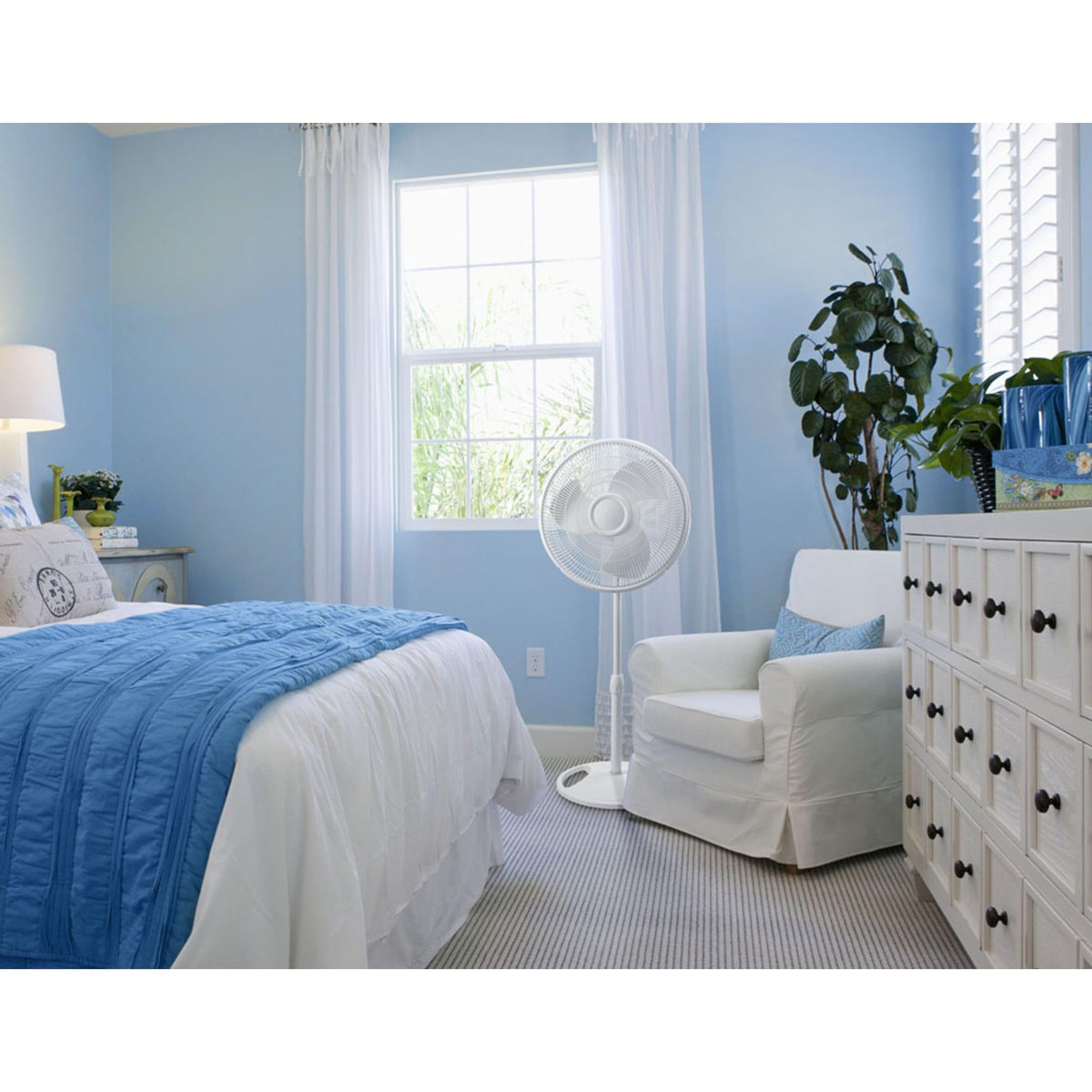 16" Oscillating 3-Speed Pedestal Fan White N442517