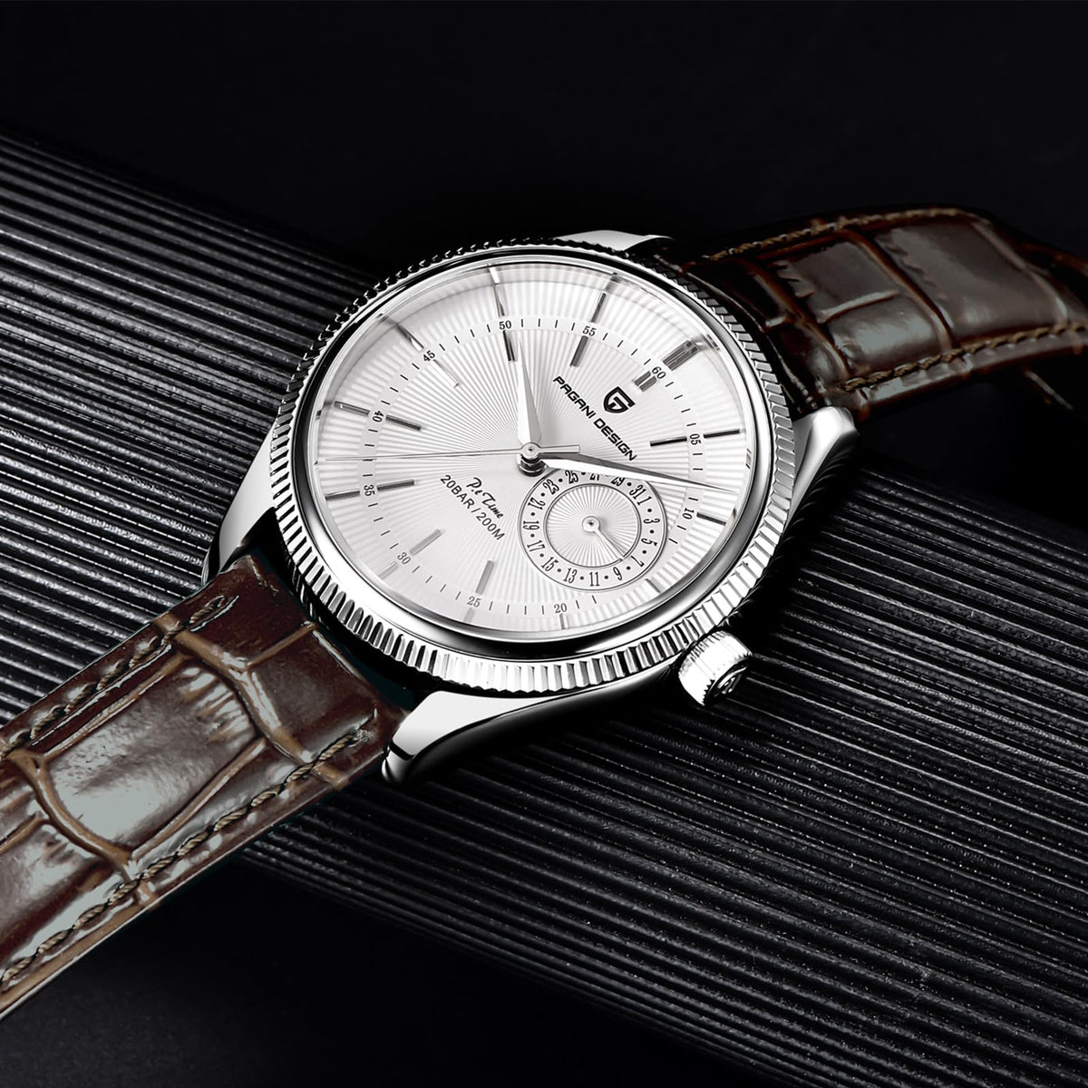 40mm Stainless Steel Quartz Wristwatch with Date Display R83813